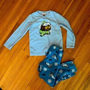 Cozy winter walrus Lands’ End pajamas, size 6